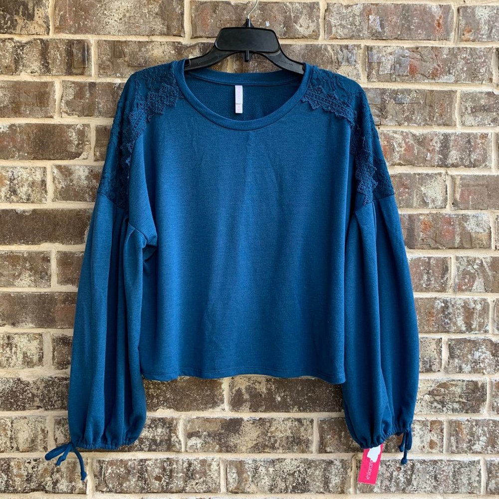 Xhilaration Lace Shoulder Long Sleeve Cropped Top